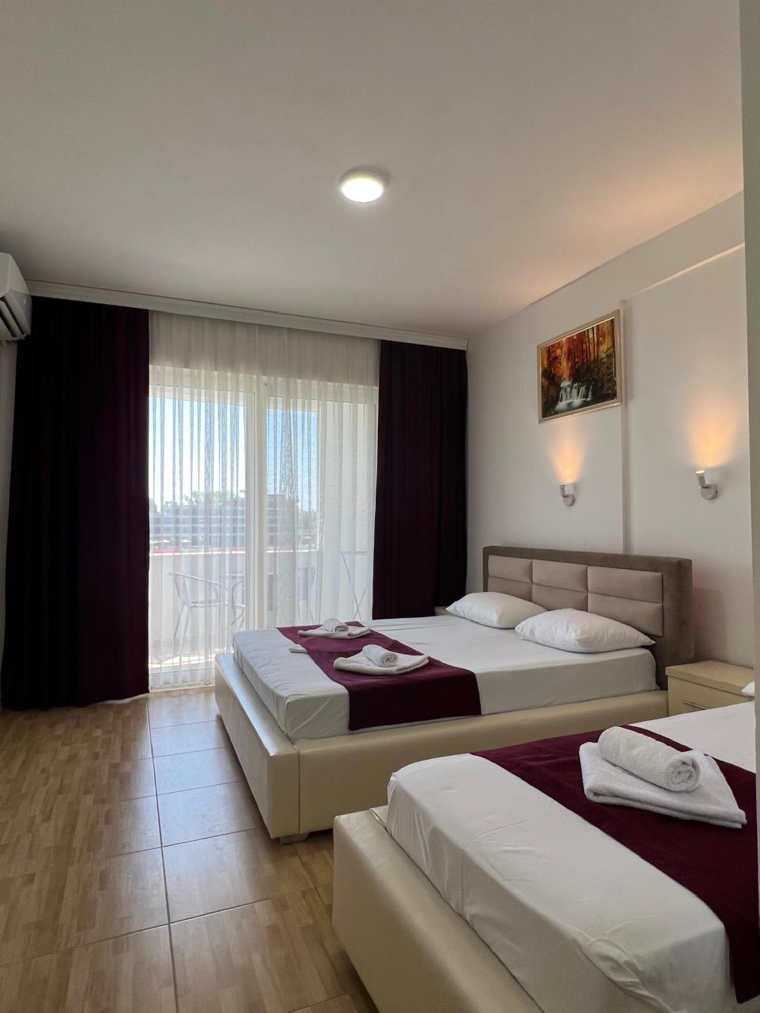 Apartments Fati & Flori Ulcinj Luaran gambar