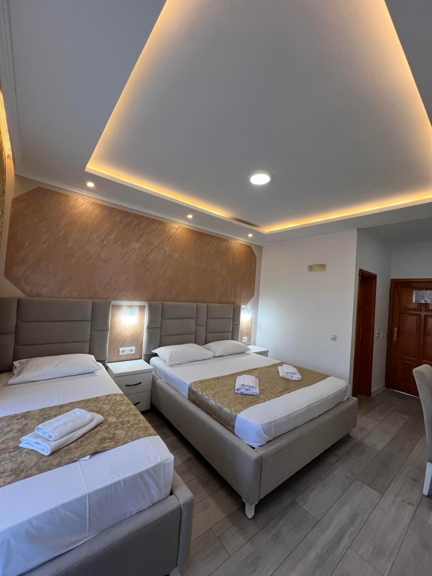 Apartments Fati & Flori Ulcinj Luaran gambar