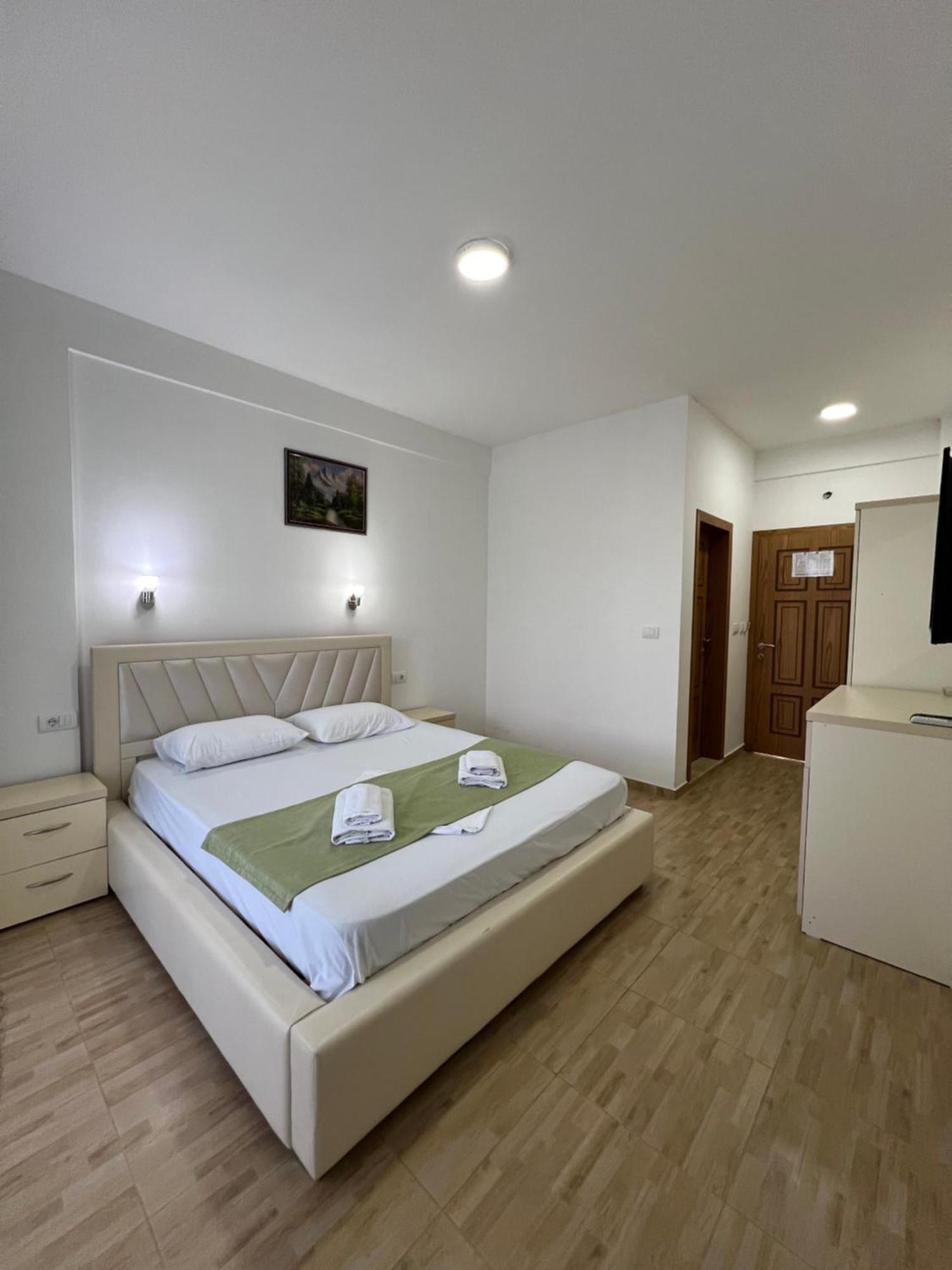 Apartments Fati & Flori Ulcinj Luaran gambar