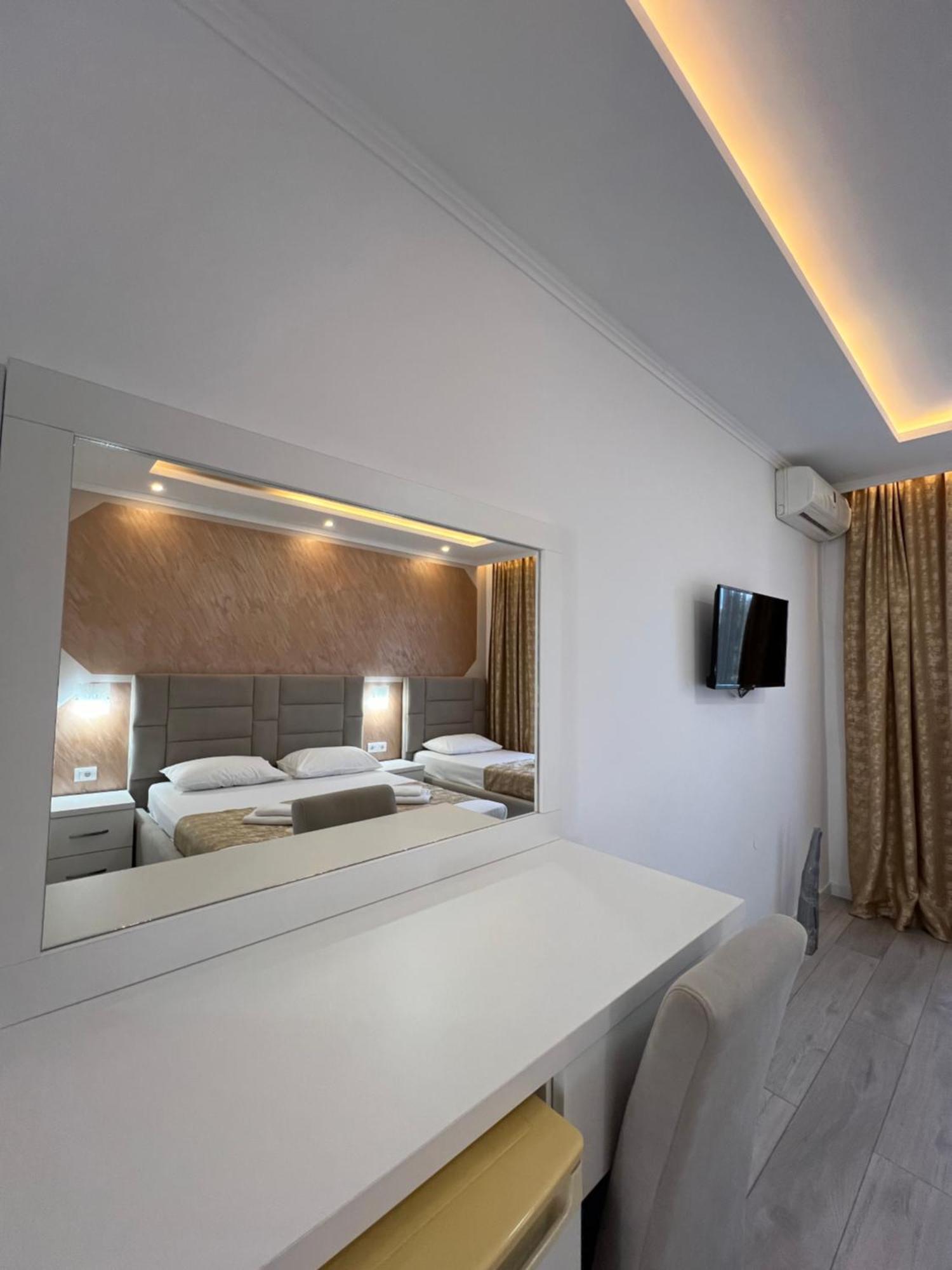 Apartments Fati & Flori Ulcinj Luaran gambar