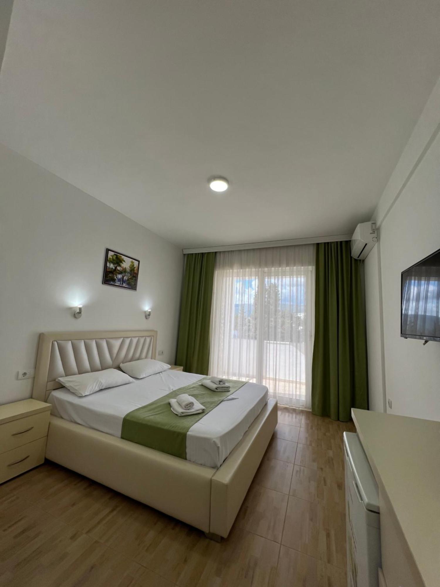 Apartments Fati & Flori Ulcinj Luaran gambar