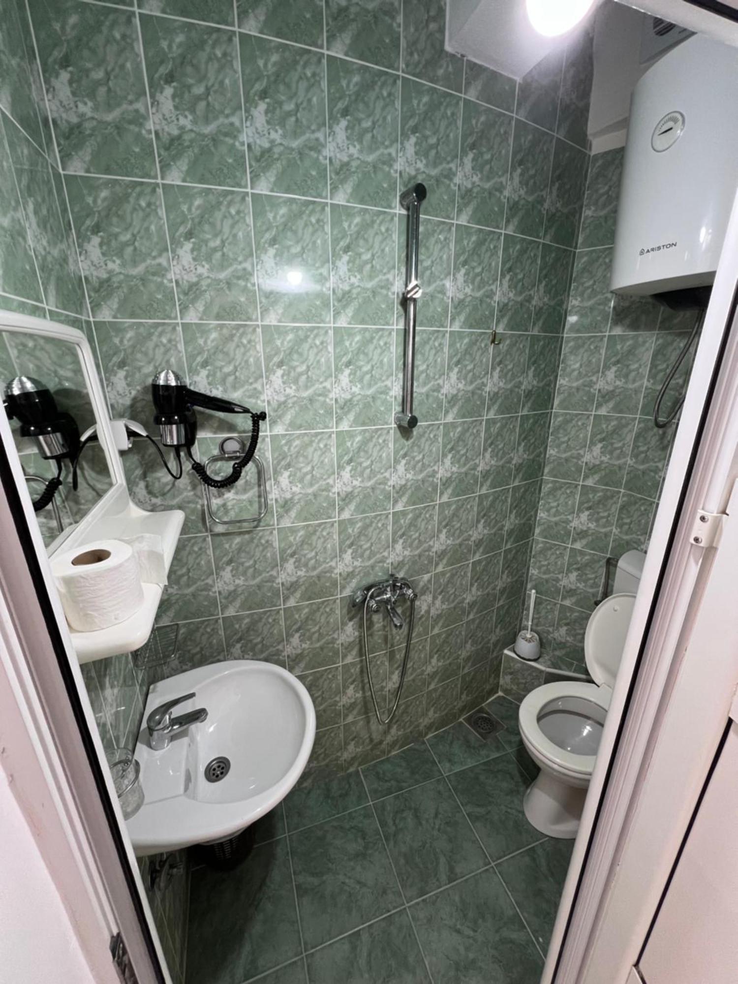 Apartments Fati & Flori Ulcinj Luaran gambar