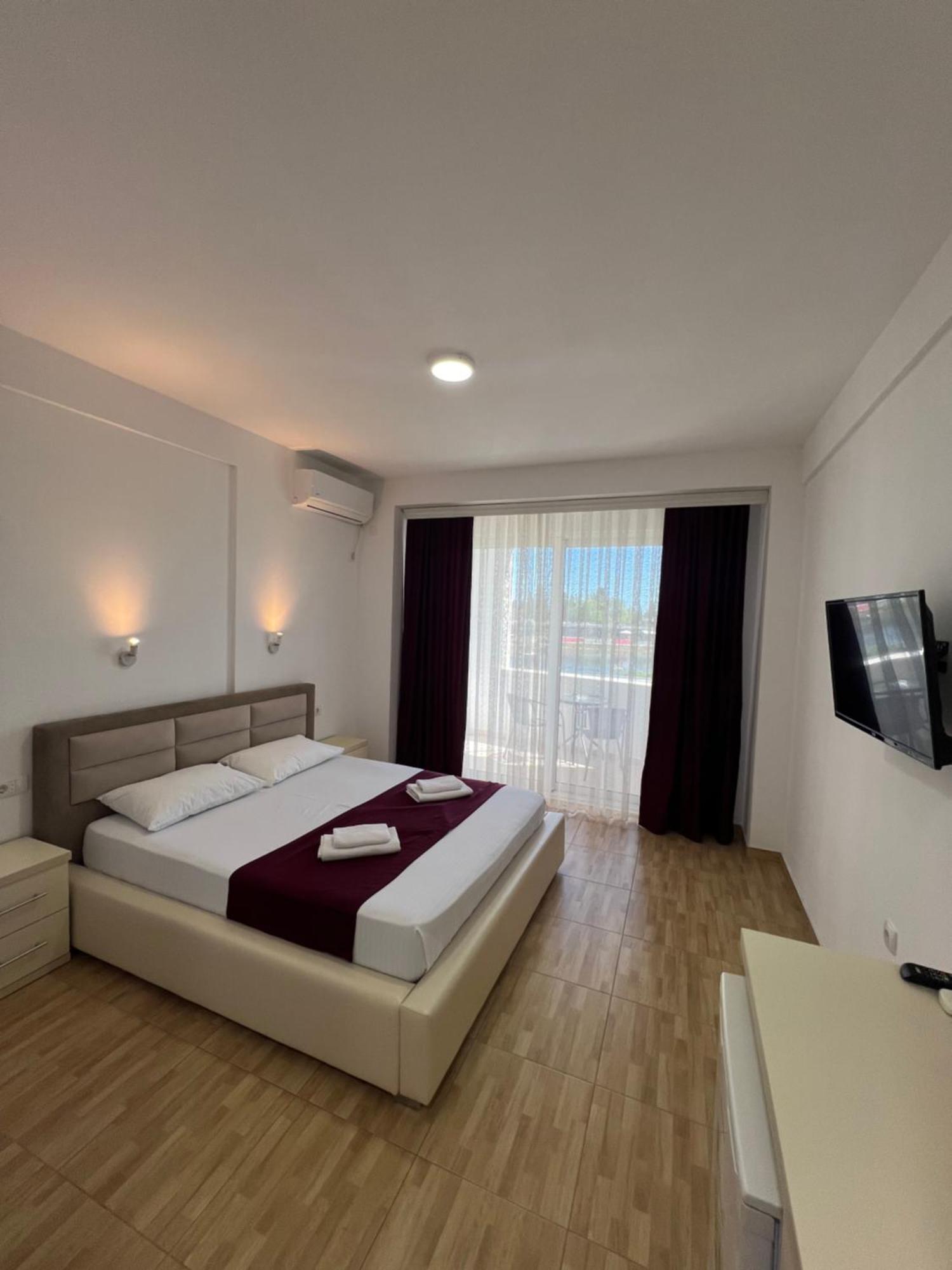 Apartments Fati & Flori Ulcinj Luaran gambar