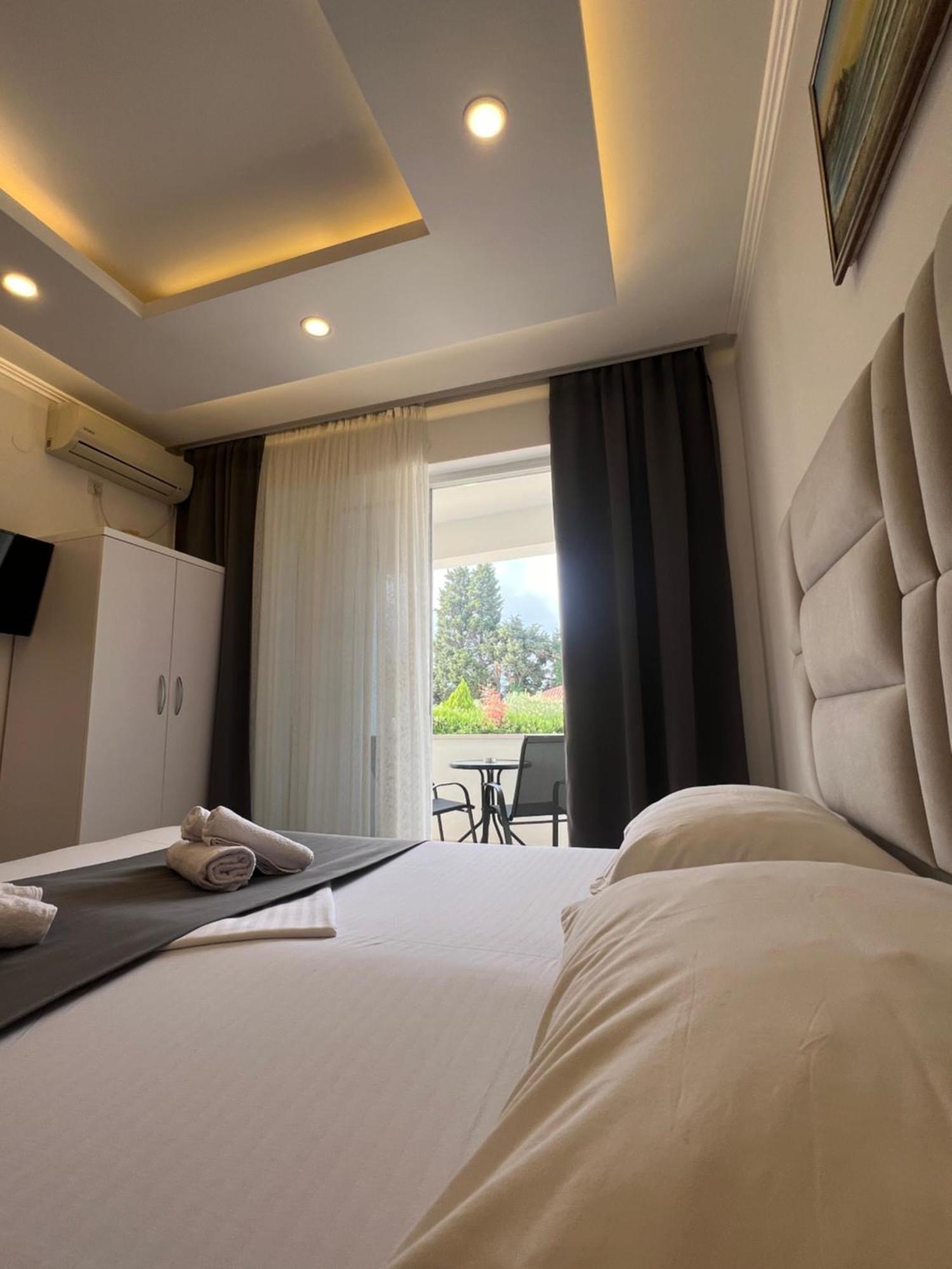 Apartments Fati & Flori Ulcinj Luaran gambar