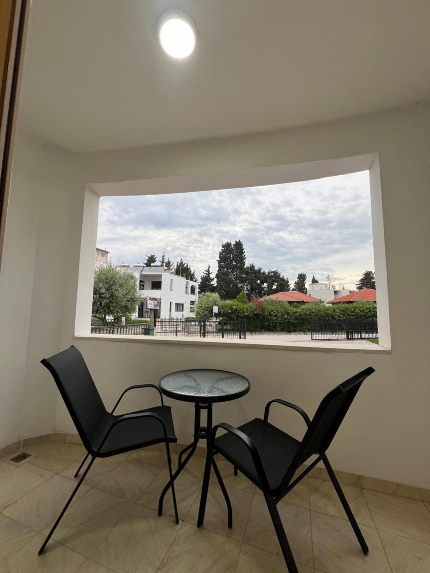 Apartments Fati & Flori Ulcinj Luaran gambar