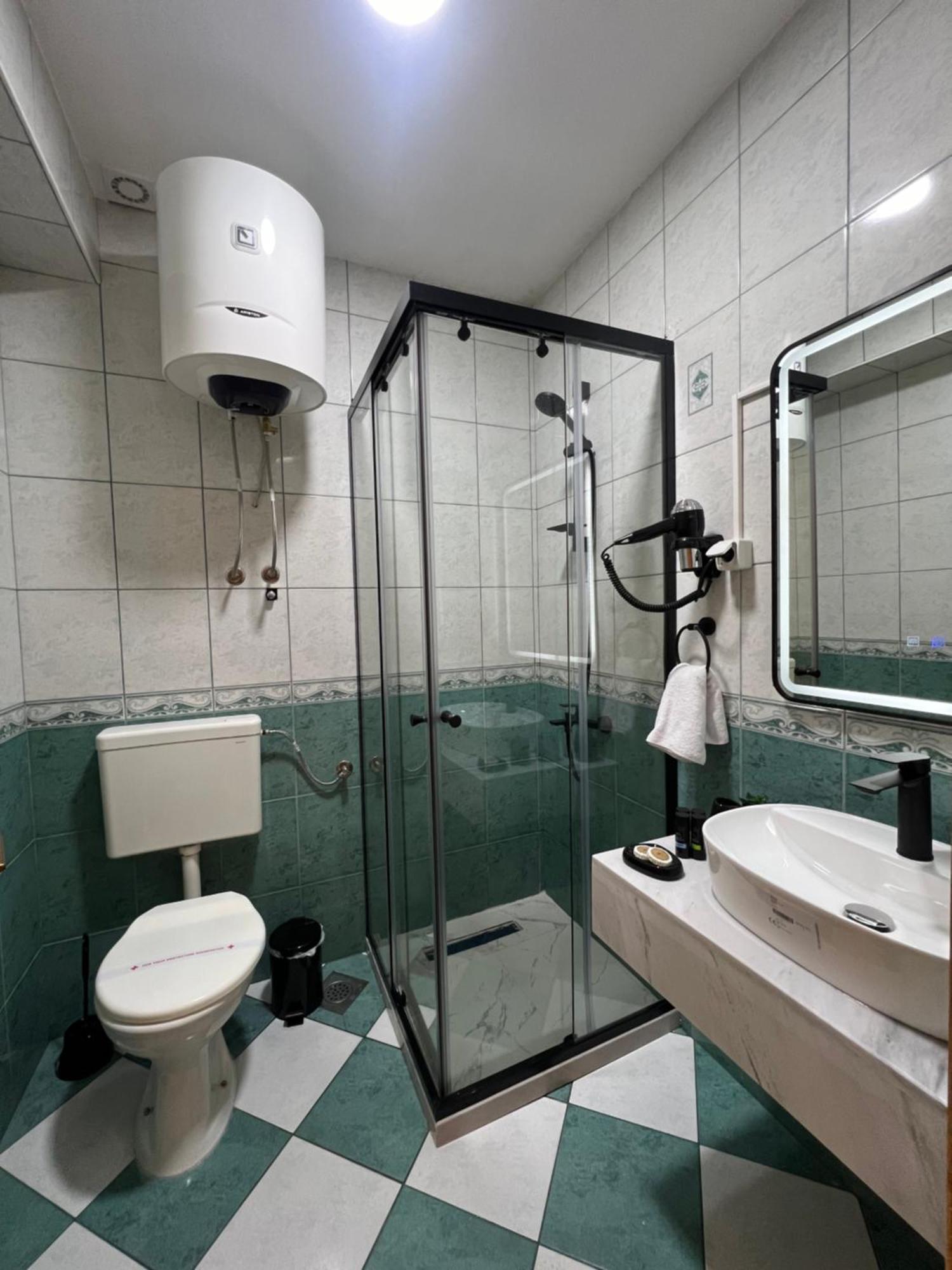 Apartments Fati & Flori Ulcinj Luaran gambar