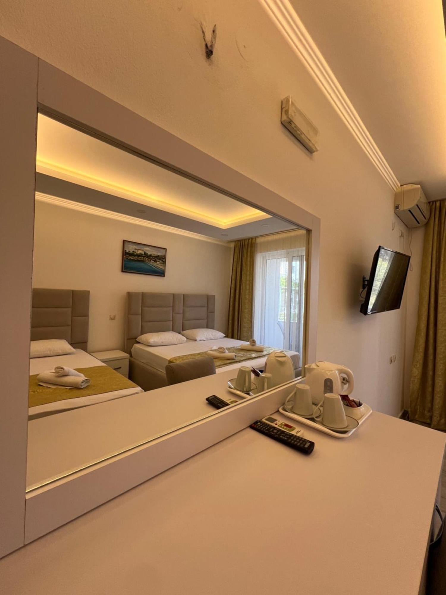 Apartments Fati & Flori Ulcinj Luaran gambar