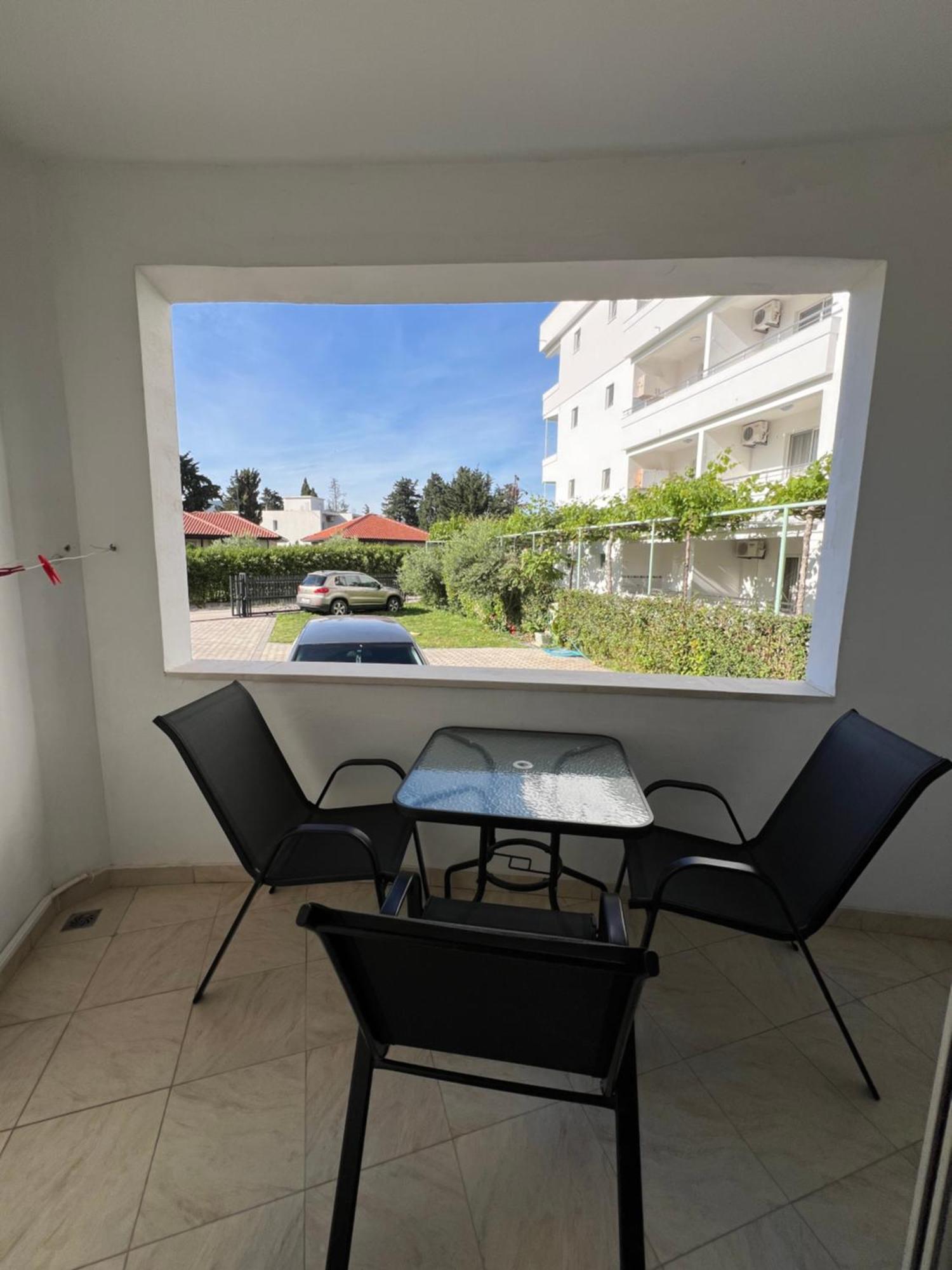 Apartments Fati & Flori Ulcinj Luaran gambar